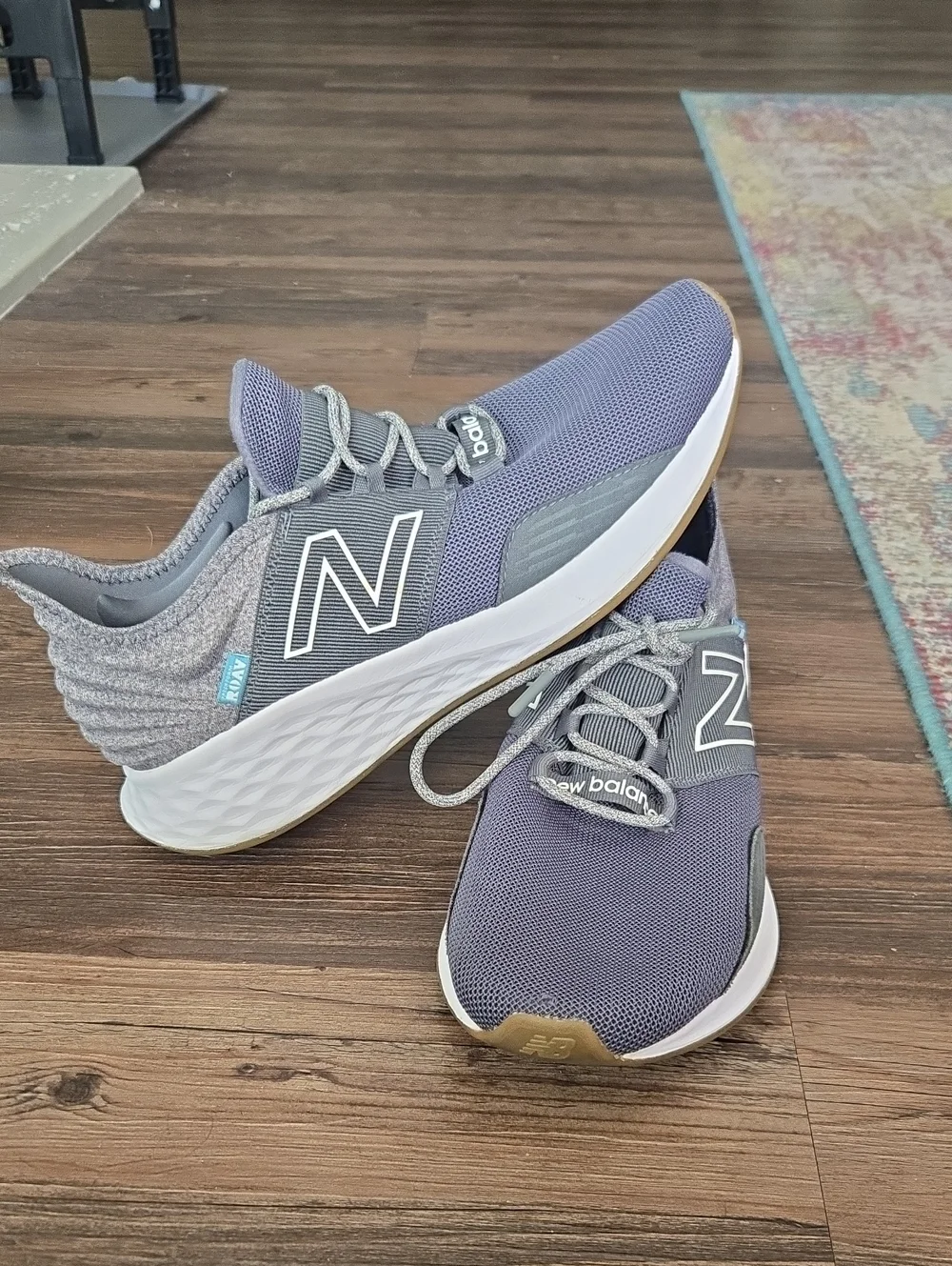 New Balance Men's Size 10.5 Fresh Foam Roav Gray Athletic Sneakers
